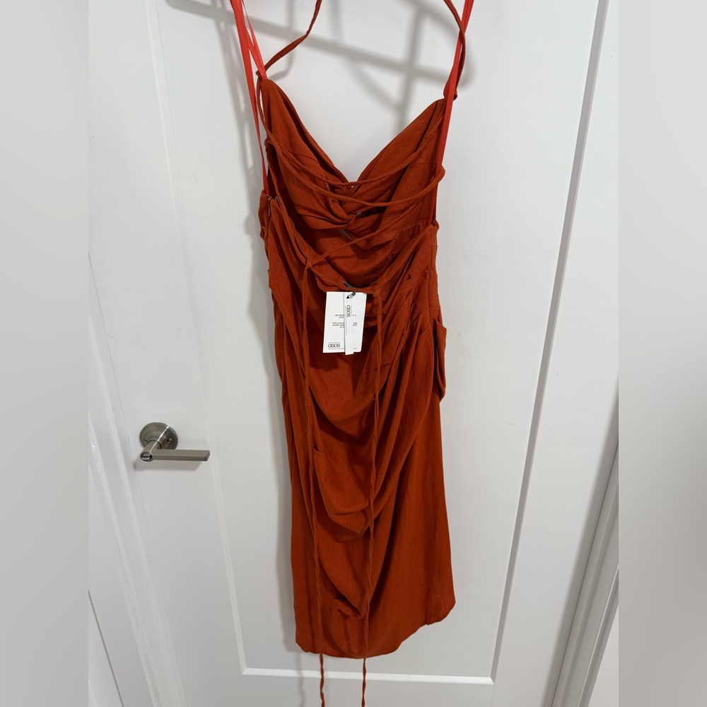 ASOS DESIGN Rust Linen Blend Bandeau Twist Front Draped Midi Dress US 2 - Picture 7 of 11